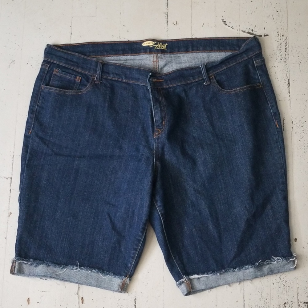 Old Navy Bermuda shorts